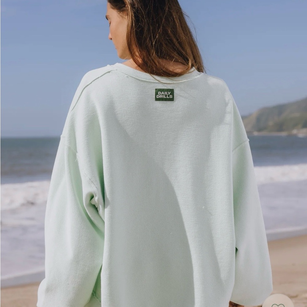 Daily Drills Set - Unisex Oversized Crew and Sweat Shorts - Surf NWOT - Picture 4 of 11